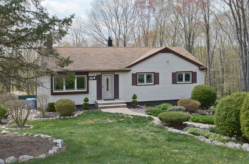 24 2nd Lt J T Wroblewski Ln, Oak Ridge, NJ 07438 - photo 1