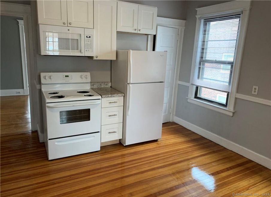 402 Prospect Ave unit 404, Hartford, CT 06105 - photo 1