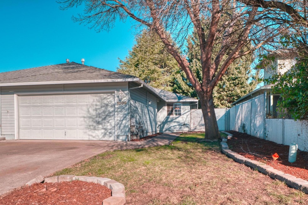 1006 Glengrove Avenue (1)
