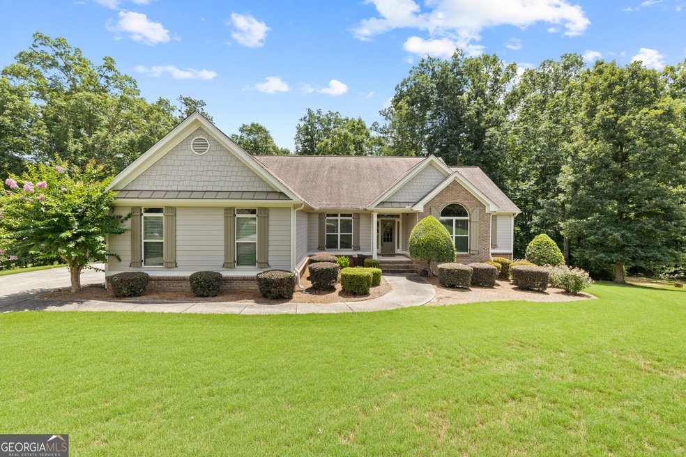319 Molly Way, Winder, GA 30680 - photo 1
