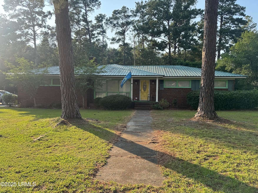 Pending $196,000 • Co-Listing Agent