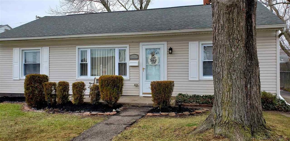 26283 Grandmont St, Roseville, MI 48066 - photo 1