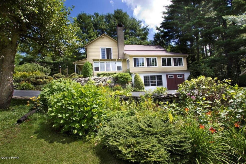 889 Route 402, Hawley, PA 18428 - photo 1