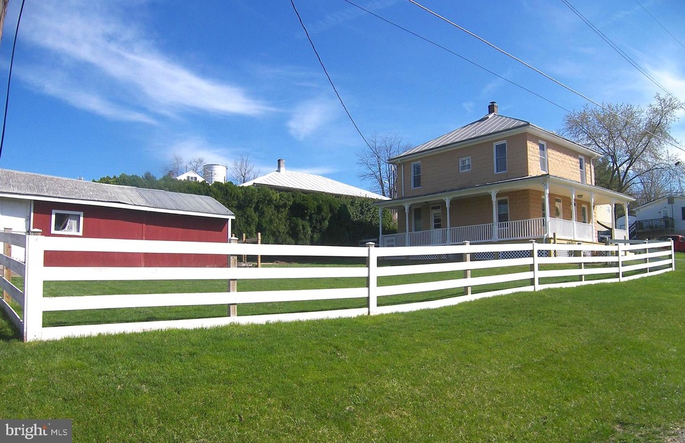 301 E Thomas St, Union Bridge, MD 21791 - photo 1