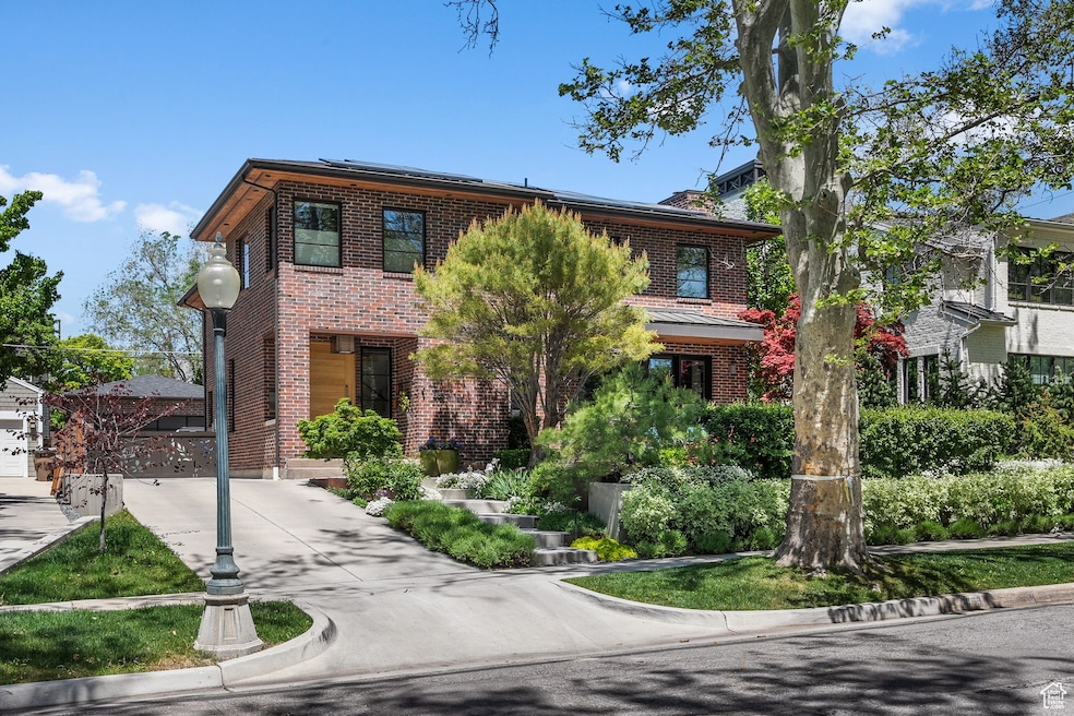 For Sale $3,095,000 • Co-Listing Agent