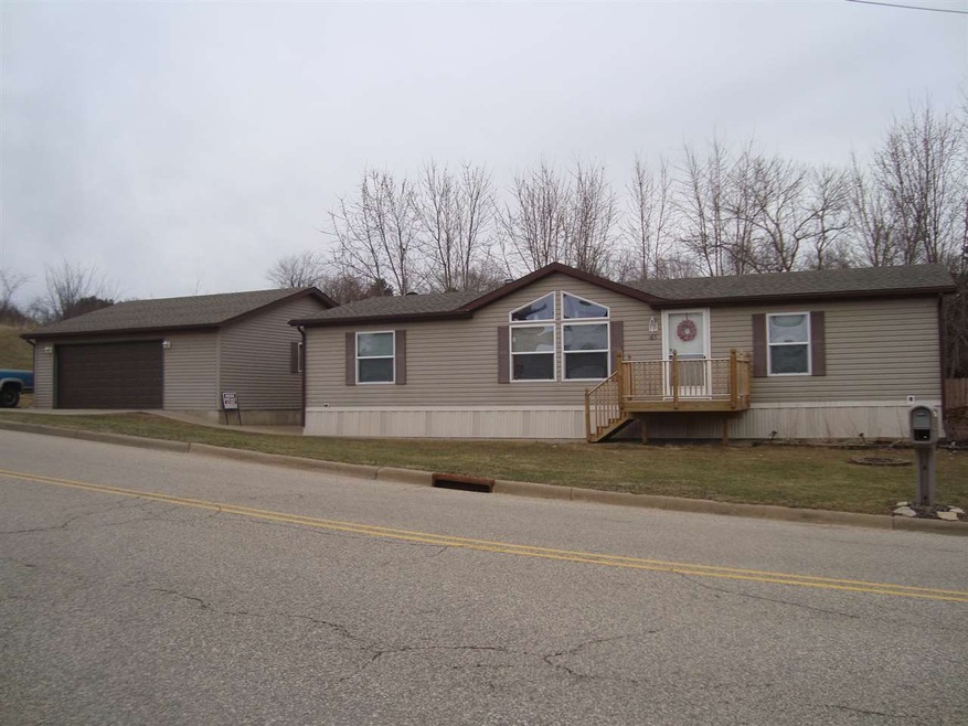 165 N Main St, Potosi, WI 53820 - photo 1