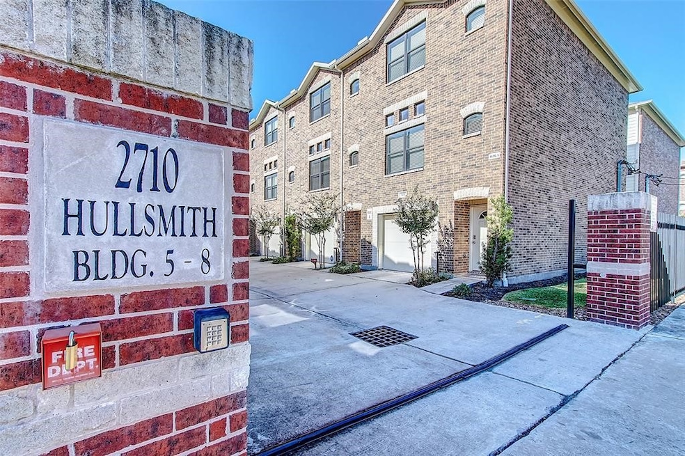 2710 Hullsmith Dr unit 803, Houston, TX 77063 - photo 1