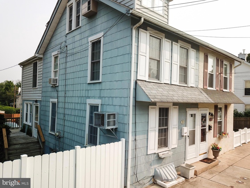 219 William St, Downingtown, PA 19335 - photo 1