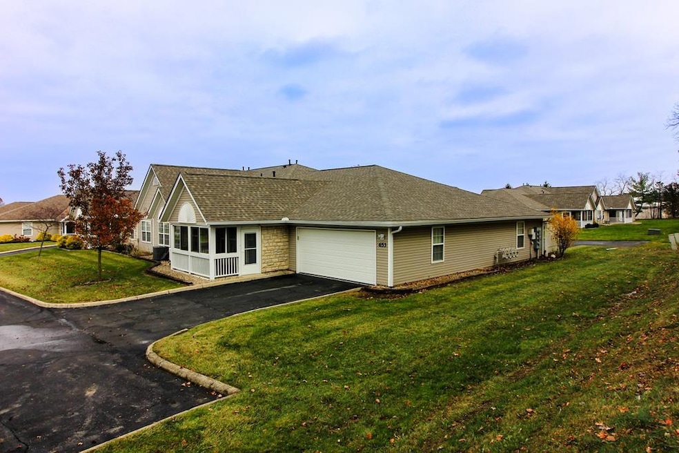 653 Scott Dr, Ontario, OH 44906 - photo 1