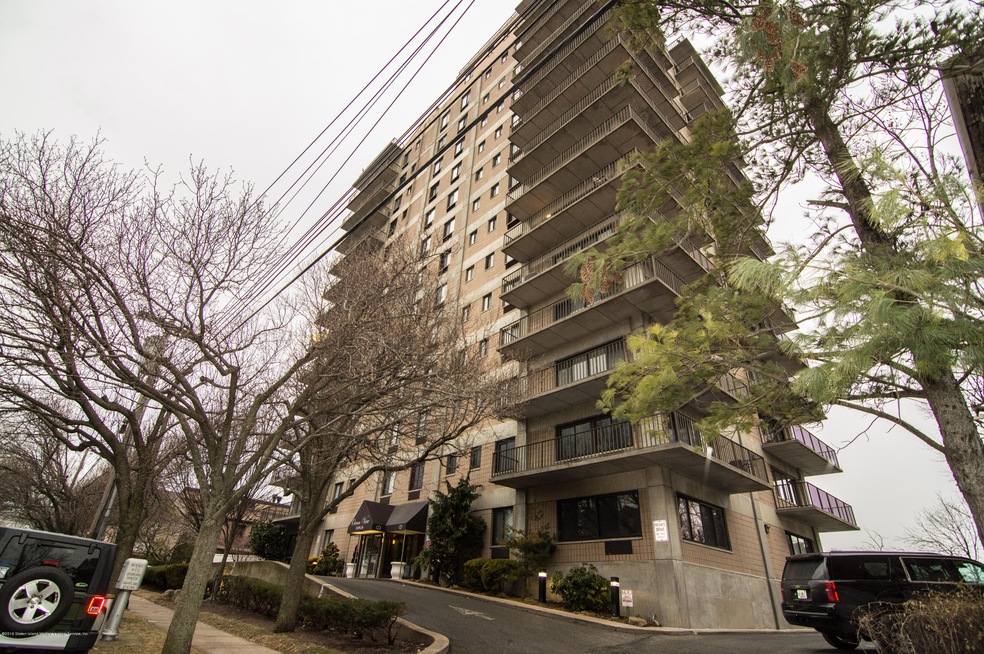31 Hylan Boulevard-12