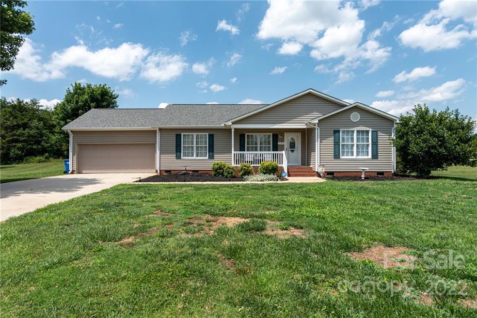 125 Rock Island Dr, Statesville, NC 28625 - photo 1