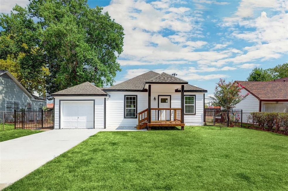 4515 Willowbrook Blvd, Houston, TX 77021 - photo 1