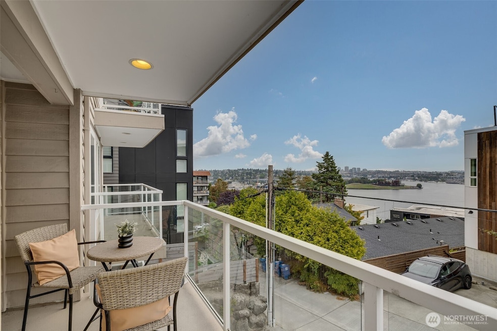 2432 Dexter Ave N unit 201, Seattle, WA 98109 - photo 1