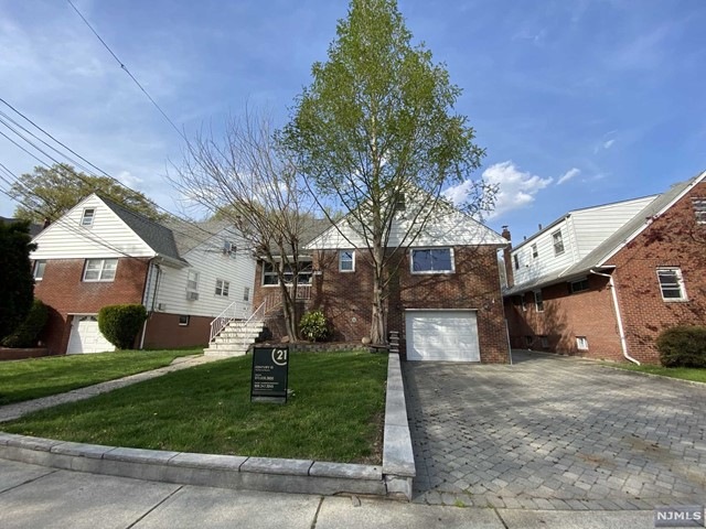 723 Clark Ave unit 1, Ridgefield, NJ 07657 - photo 1