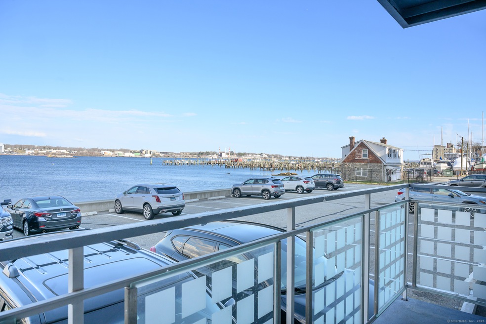 184 Pequot Ave unit 104, New London, CT 06320 - photo 1