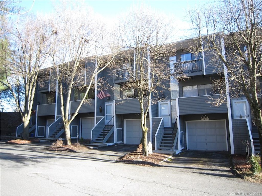 16 Hudson St unit 24, Bethel, CT 06801 - photo 1