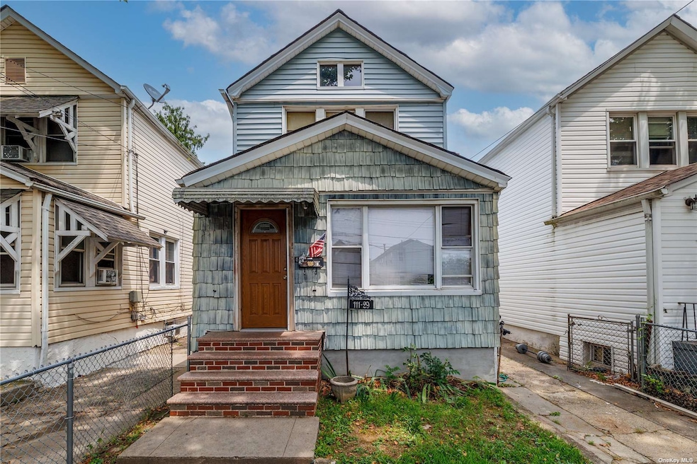 11129 158th St, Jamaica, NY 11433 - photo 1