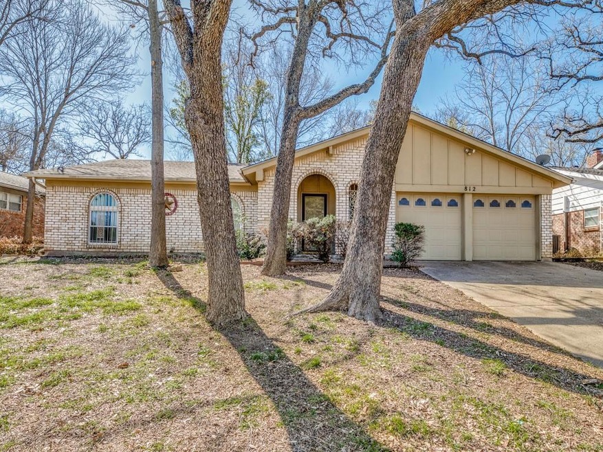 812 San Marcos Ln, Bedford, TX 76021 - photo 1