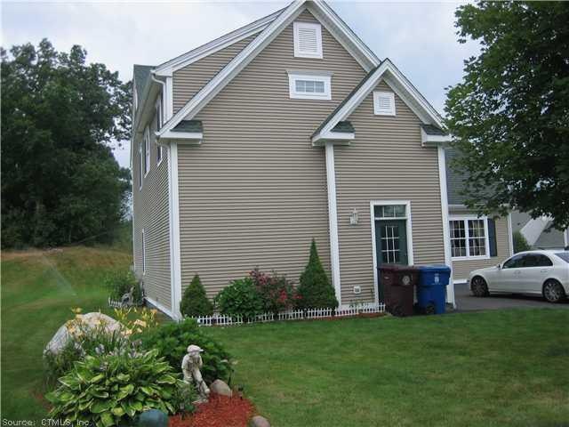 36 Strawfield Rd, Unionville, CT 06085 - photo 1