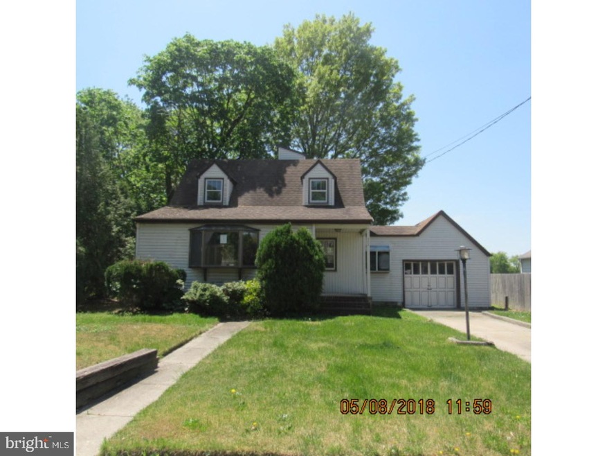 402 Manor Ave, Penns Grove, NJ 08069 - photo 1