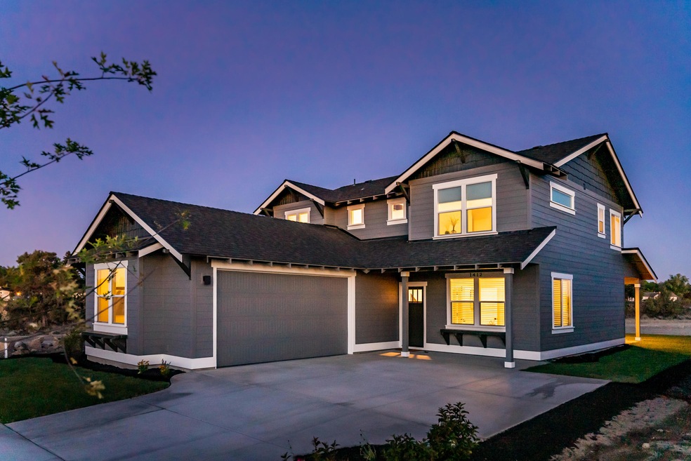 1412 NW Fir Ave, Redmond, OR 97756 - photo 1