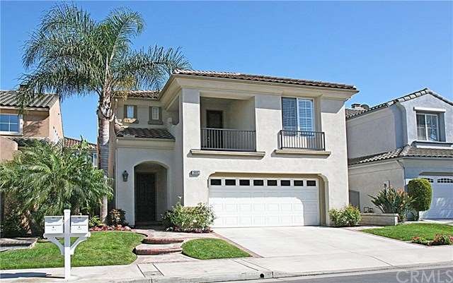 Front of the house features Great Curb Appeal, Plu