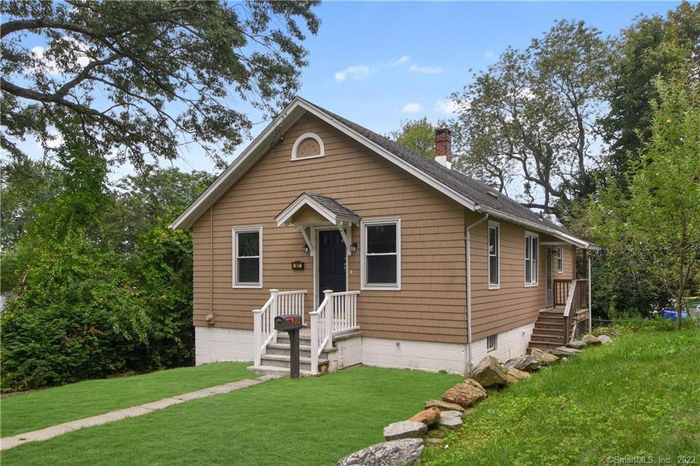 92 White St, Waterbury, CT 06710 - photo 1