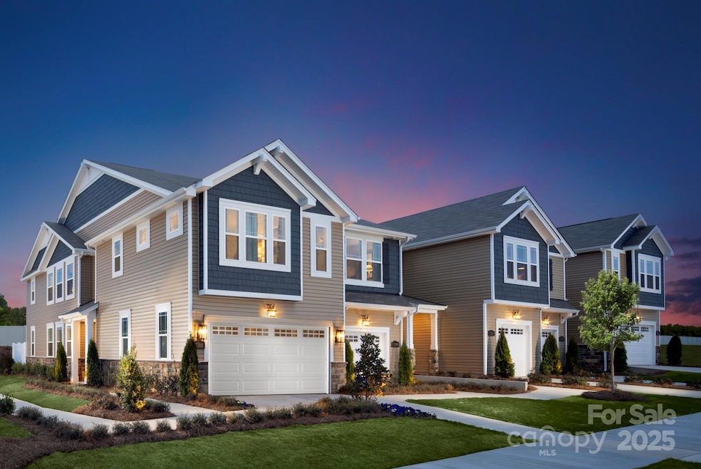 Pending $369,990 • Co-Listing Agent