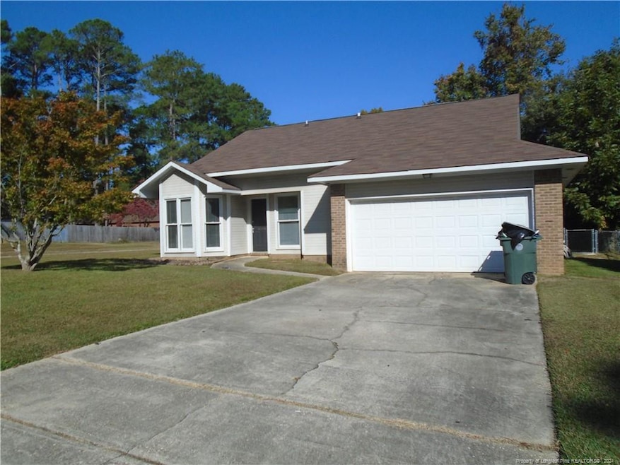 4598 Oakfield Ct, Fayetteville, NC 28314 - photo 1