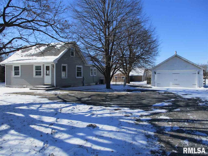 6620 N Division St, Davenport, IA 52806 - photo 1