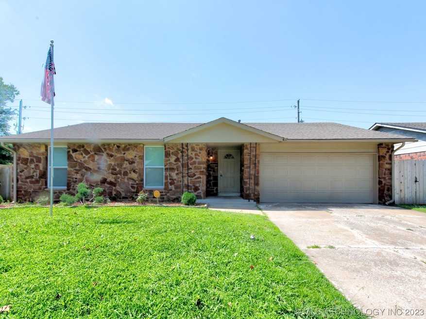 1933 W Vandalia St, Broken Arrow, OK 74012 - photo 1