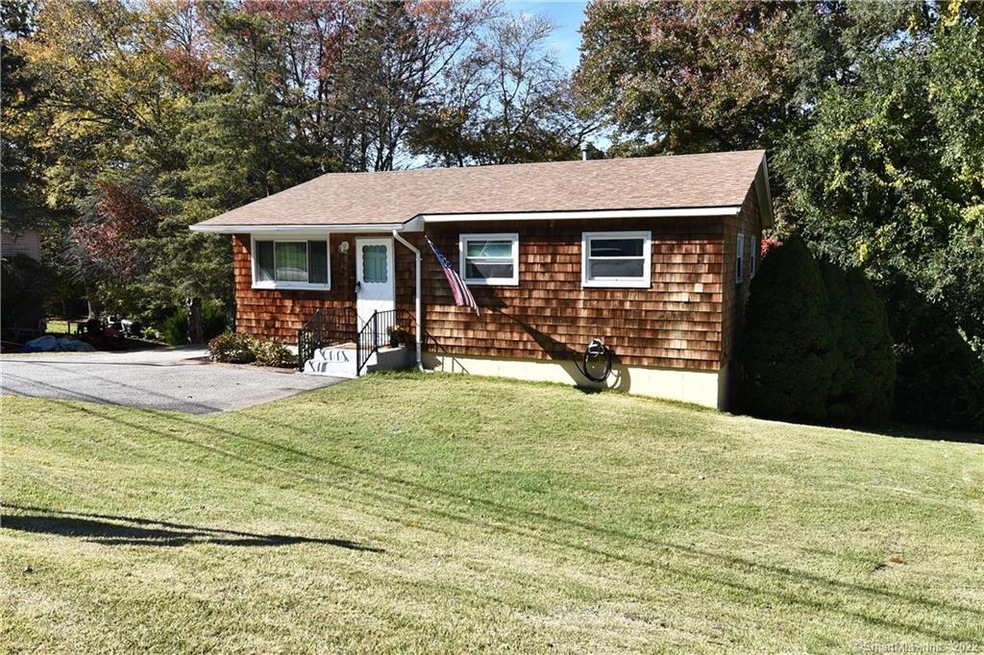 31 Shawondassee Dr, Stonington, CT 06378 - photo 1