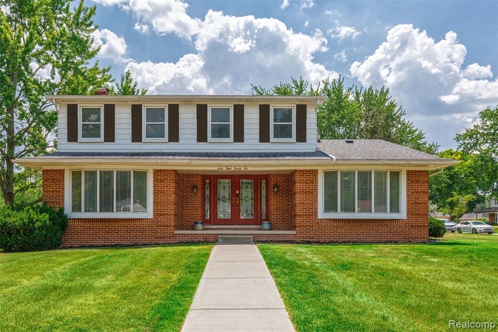 Front of 6825 Alderley Way!