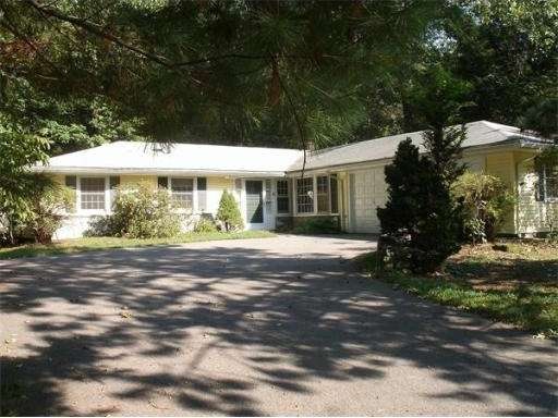 27 Juniper Ln, Framingham, MA 01701 - photo 1