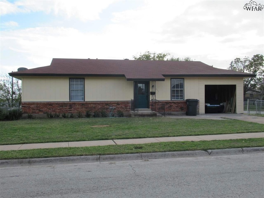 1211 Montgomery St, Wichita Falls, TX 76302 - photo 1