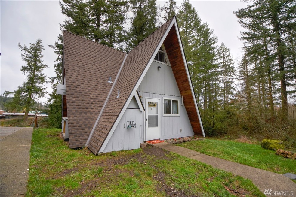 17911 Lawrence Lake Rd SE unit Q, Yelm, WA 98597 - photo 1