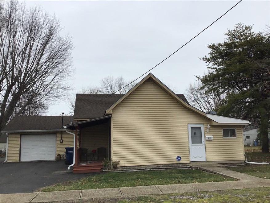 620 Walnut St, Whiteland, IN 46184 - photo 1