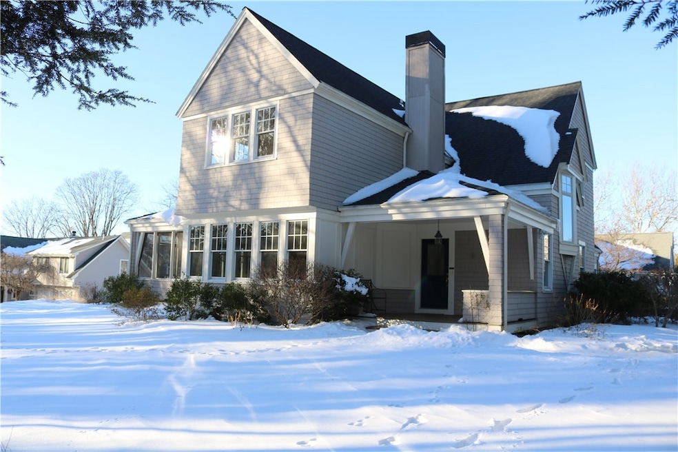 10 Oyster Point, Warren, RI 02885 - photo 1