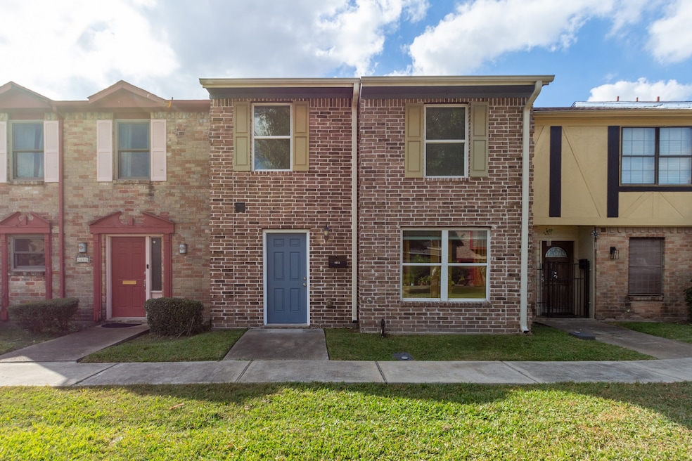 For Rent $1,695/month • Co-Listing Agent