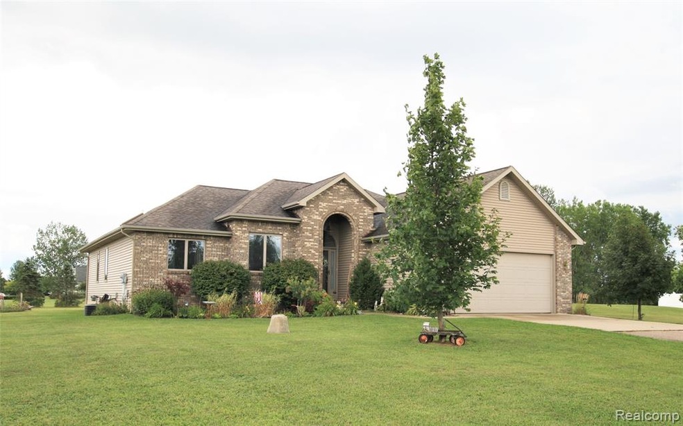 1025 S Seymour Rd, Flint, MI 48532 - photo 1