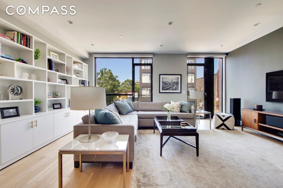 Sold $2,098,000 • Co-Listing Agent