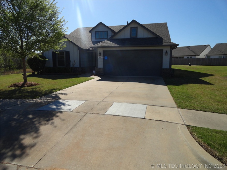 2005 E Tucson Place, Broken Arrow, OK 74011 - photo 1