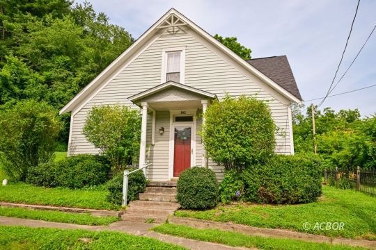 302 Fort Street