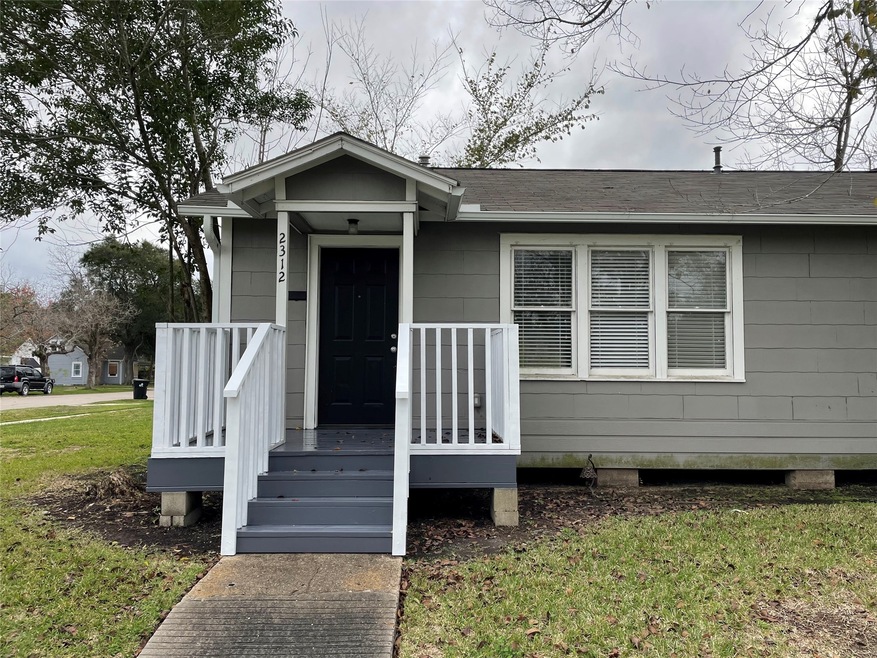 2312 Avenue M, Rosenberg, TX 77471 - photo 1