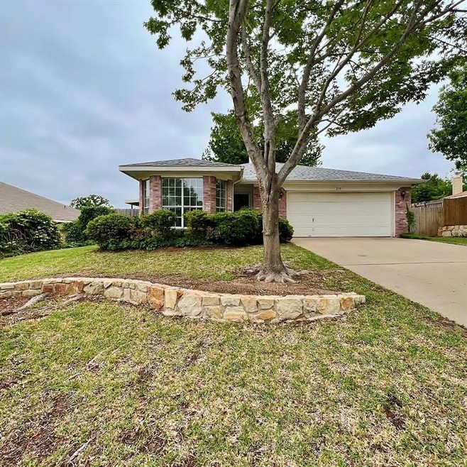 218 Lancelot Dr, Weatherford, TX 76086 - photo 1