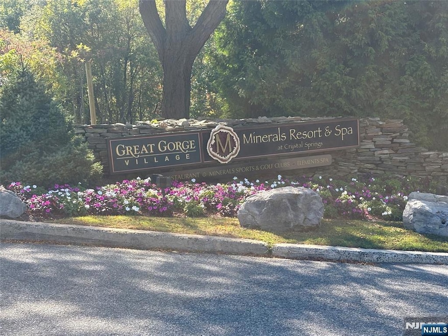 1 Gray Rock Dr unit 11, Vernon, NJ 07462 - photo 1