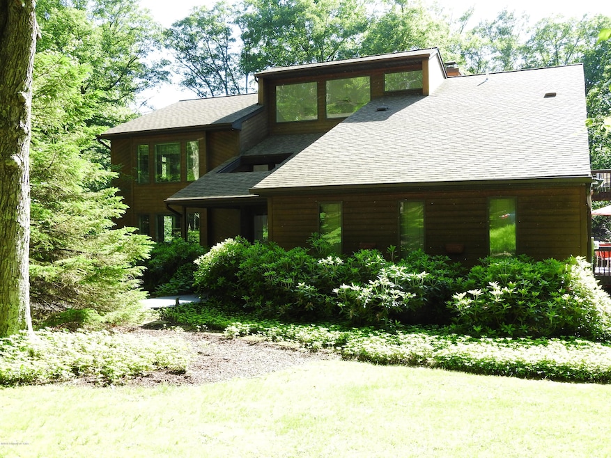 345 S Main Rd, Mountain Top, PA 18707 - photo 1