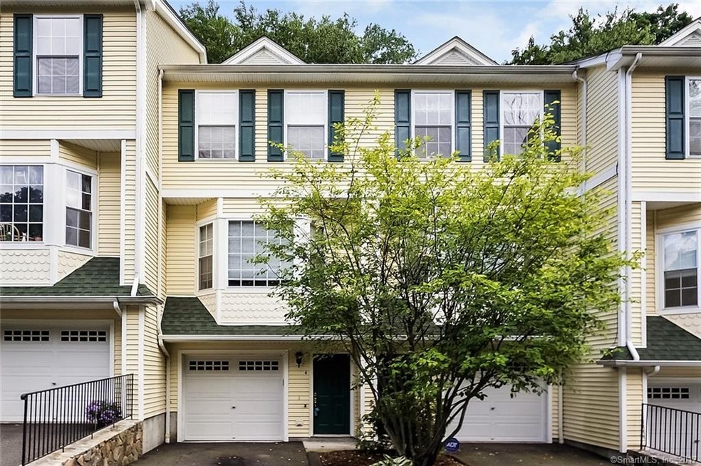 4 Great Oak Ridge Way unit 4, Seymour, CT 06483 - photo 1