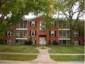 Well maintained condo in attractive brick building