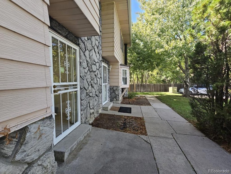 81 Newark St unit B, Aurora, CO 80012 - photo 1